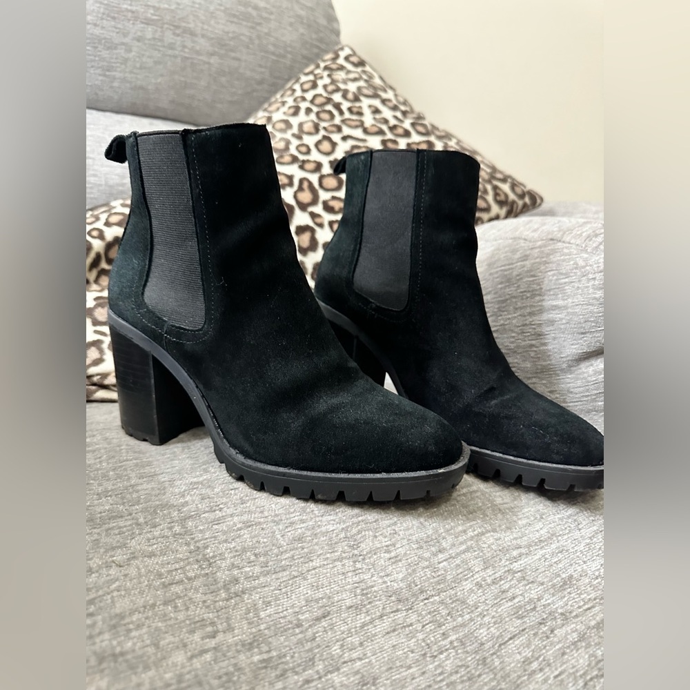 Steve Madden true black block heel boot